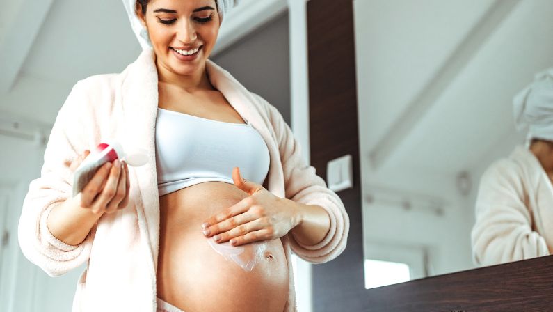 What are natural remedies to treat stretch marks